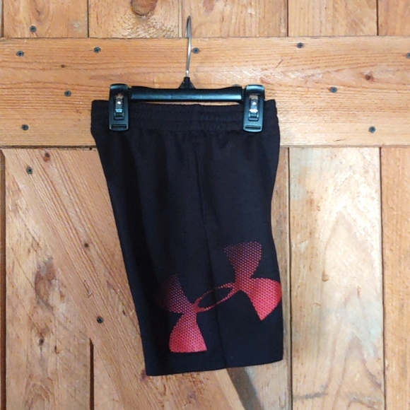 Boys Size 4 Summer Tank Outfit Under Armour - Picture 8 of 9